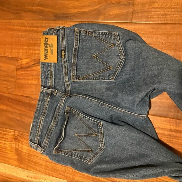 Wrangler Regular Fit Jeans 30x34 Medium Wash Straight Leg Denim (1003) - Picture 6 of 7